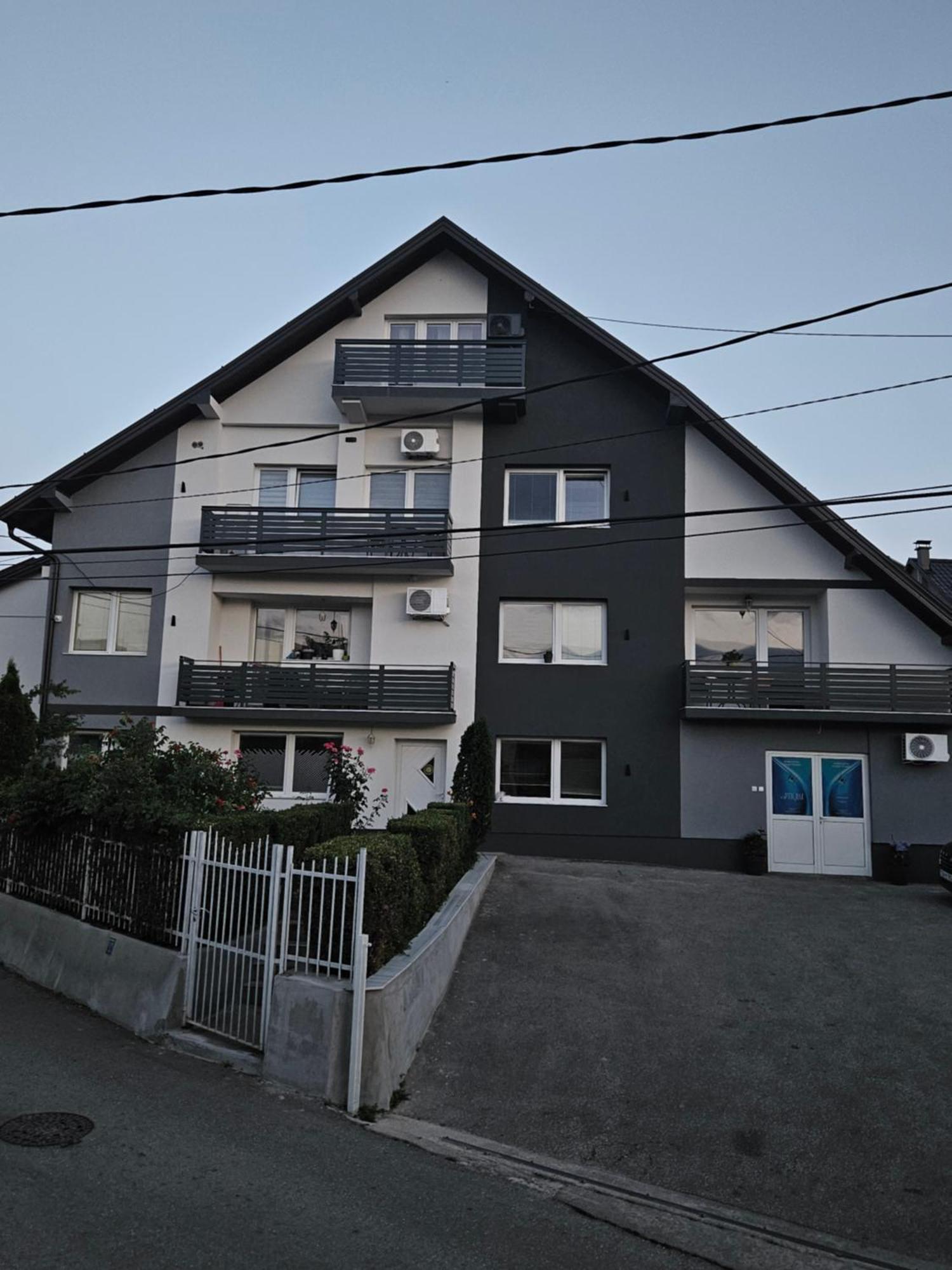 Apartman Daniela SJJ Exterior foto
